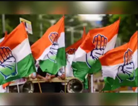 rajneetiguru.com - दिल्ली में कांग्रेस में शामिल होते भाजपा नेता। Image Credit – The Economic Times