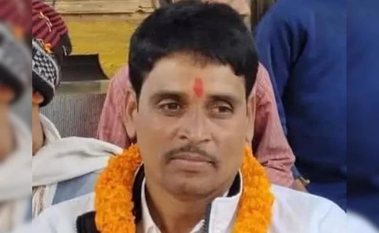 RajneetiGuru.com - चुनावों से पहले पटना में राजद नेता की गोली मारकर हत्या - Ref by NDTV