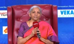 RajneetiGuru.com - जीएसटी सुधार डेढ़ साल से विचाराधीन निर्मला सीतारमण - Ref by NDTV