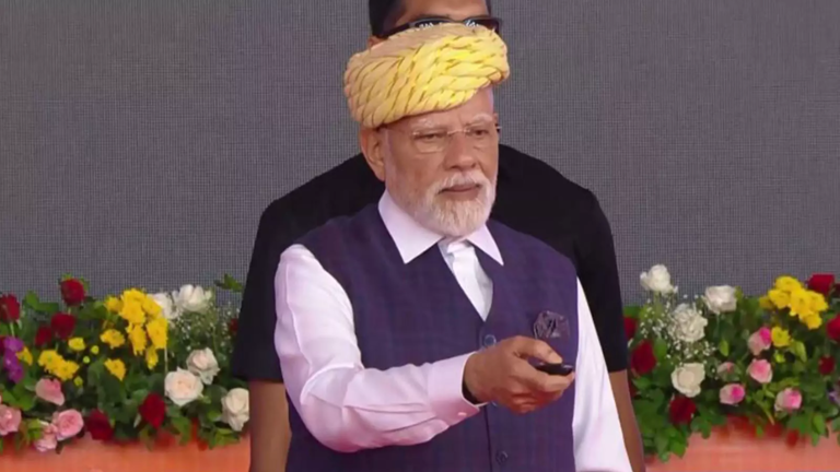RajneetiGuru.com - पीएम मोदी: पराधीनता भारत का ‘सबसे बड़ा दुश्मन’ Ref by TOI