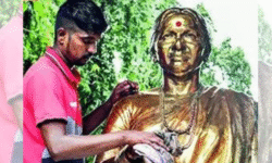 RajneetiGuru.com - मीनाताई ठाकरे की प्रतिमा का अपमान, एक व्यक्ति गिरफ्तार - Ref by TOI