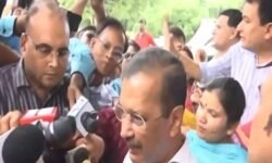 RajneetiGuru_केजरीवाल ने बाढ़ राहत पर उठाए सवाल, शिविरों के हालात अमानवीय Ref-TheFinancialWorld