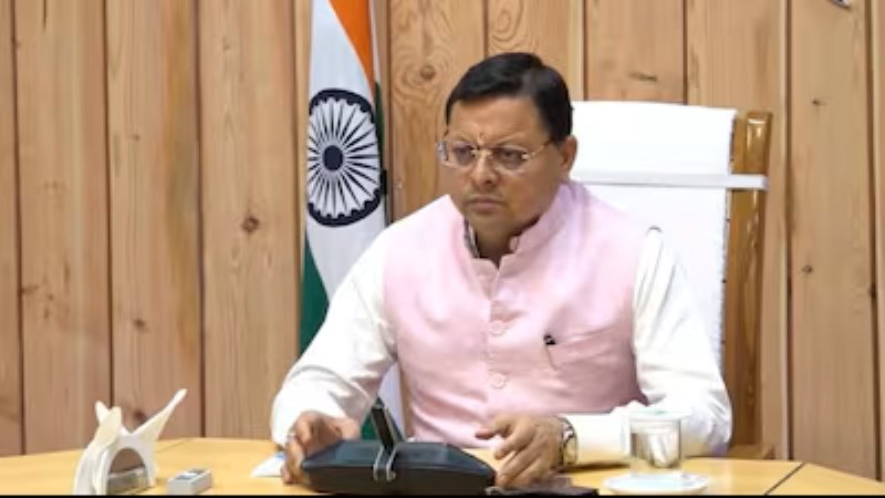 RajneetiGuru.com - UKSSSC लीक मुख्यमंत्री धामी ने सीबीआई जांच की सिफारिश की, प्रदर्शनकारी युवाओं से मिले - Ref by News18