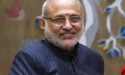 rajneetiguru.com - भारत के 15वें उपराष्ट्रपति के रूप में सी.पी. राधाकृष्णन ने राष्ट्रपति भवन में शपथ ग्रहण की, राष्ट्रपति द्रौपदी मुर्मू ने शपथ दिलाई। Image Credit – The Economic Times