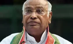 rajneetiguru.com - सुप्रीम कोर्ट के फैसले को विपक्ष की बड़ी जीत बताया गया। Image Credit – The Economic Times