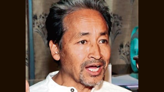 RajneetiGuru.com - सोनम वांगचुक की एनएसए चुनौती पर एससी ने केंद्र से जवाब मांगा - Image Credited by Hindustan times