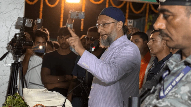 rajneetiguru.com - बिहार में एआईएमआईएम की आरजेडी को चेतावनी। Image Credit – The Indian Express
