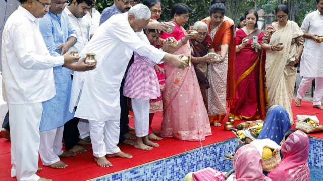 rajneetiguru.com - नीतीश की एनडीए वापसी से जद(यू) को फायदा। Image Credit – Indian Express