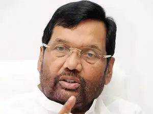 rajneetiguru.com - प्रधानमंत्री मोदी ने कहा – रामविलास पासवान सामाजिक न्याय के प्रतीक। Image Credit – The Economic Times