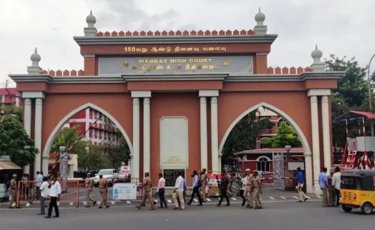 RajneetiGuru.com - कोर्ट ने सार्वजनिक भूमि पर सभी समुदायों की समान पहुँच को बरकरार रखा - Image Credited by NDTV