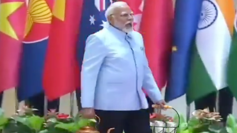 RajneetiGuru.com - AI वीडियो से पीएम मोदी के अतीत पर विवाद - Image Credited by Times NOW