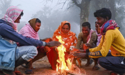 RajneetiGuru.com - बंगाल में शीत लहर का कहर घना कोहरा और प्रदूषण का अलर्ट - Image Credited by The Economic Times