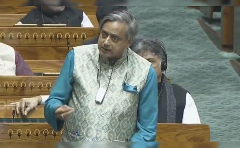 RajneetiGuru.com - मनरेगा का नाम बदलना 'पूरी योजना की आत्मा' निकालने जैसा थरूर - Images Credited by NDTV