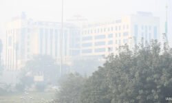 RajneetiGuru,com - दिल्ली में 'गंभीर' वायु संकट GRAP III प्रतिबंध पुनः लागू - Image Credited by The Financial Express