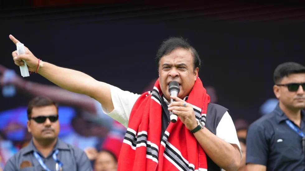 rajneetiguru.com - मिया’ टिप्पणी पर असम में सियासी तूफान। Image Credit – The Indian Express