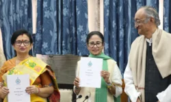 rajneetiguru.com - पश्चिम बंगाल: बढ़ता कर्ज, डीए बढ़ोतरी और ममता सरकार की चुनौती। Image Credit – The Indian Express