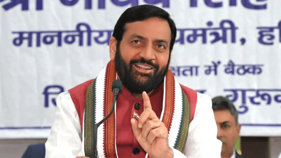 rajneetiguru.com - नायब सिंह सैनी के पंजाब दौरे से AAP क्यों असहज। Image Credit – The Indian Express