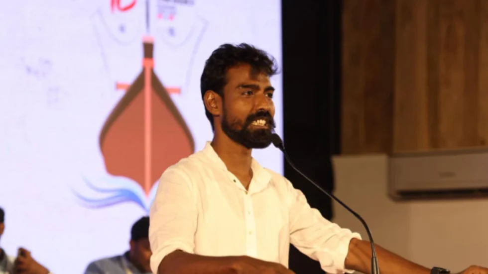 rajneetiguru.com - दिल्ली हार के बाद केजरीवाल की नई राजनीतिक रणनीति। Image Credit – The Indian Express