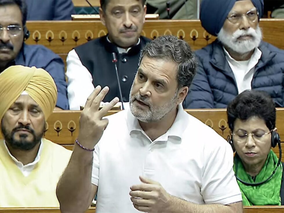 RajneetiGuru.com - भारत-अमेरिका व्यापार समझौते पर विपक्ष का पीएम पर हमला - Image Credited by The Economic Times