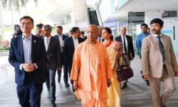 RajneetiGuru.com - योगी के दौरे के बाद यूपी को मिला रिकॉर्ड निवेश - Image Credited by Newsable Asianet News