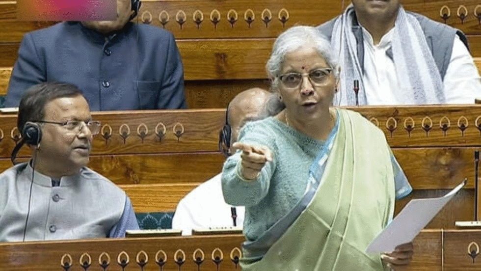 RajneetiGuru.com - सीतारमण का कांग्रेस पर हमला 2013 में WTO के सामने PDS का 'समर्पण' किया - Image Credited by Hinditan Times