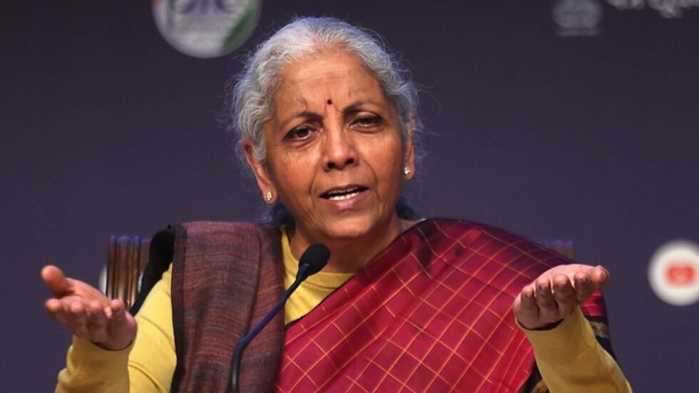 rajneetiguru.com - निर्मला सीतारमण का राहुल गांधी पर हमला, सेना सम्मान का मुद्दा। Image Credit – The Indian Express