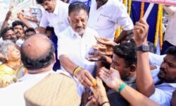 rajneetiguru.com - ओपीएस डीएमके में शामिल, तमिलनाडु राजनीति में बड़ा बदलाव। Image Credit – The Indian Express