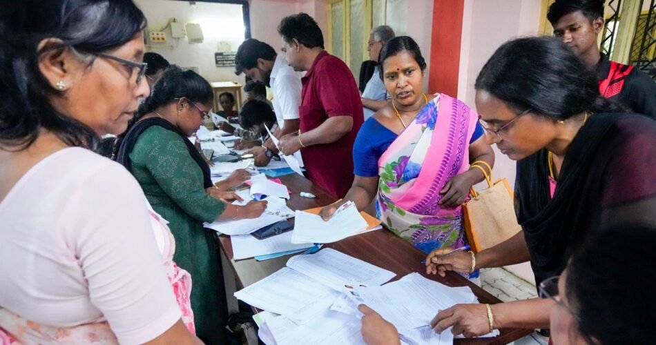 Rajneeti Guru | राजनीति गुरु