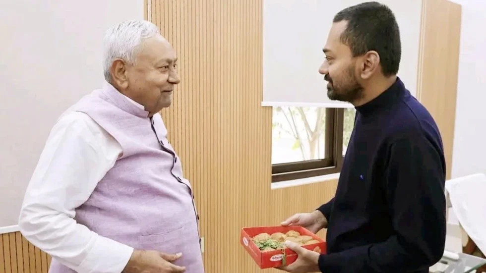 rajneetiguru.com - नीतीश कुमार के बेटे की राज्यसभा एंट्री पर सियासत तेज। Image Credit – The Indian Express