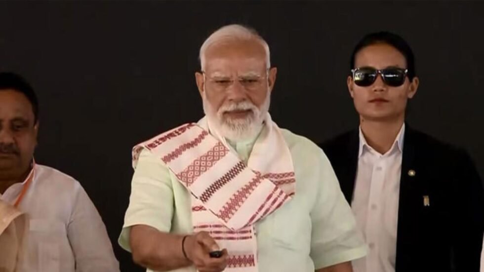 RajneetiGuru.com - पीएम मोदी ने दिल्ली में ₹33,500 करोड़ की परियोजनाओं का किया उद्घाटन - Image Credited by Newsable Asianet News