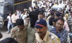 RAjneetiGuru.com - कॉर्पोरेट जिहाद या कार्यस्थल दुराचार नासिक आईटी हब में धर्मांतरण विवाद से हड़कंप - Image Credited by News9 Live