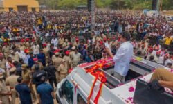 RAjneetiGuru.com - चेन्नई चुनाव अभियान रद्द टीवीके प्रमुख विजय ने जताई आपत्ति - Image Credited by News9 Live