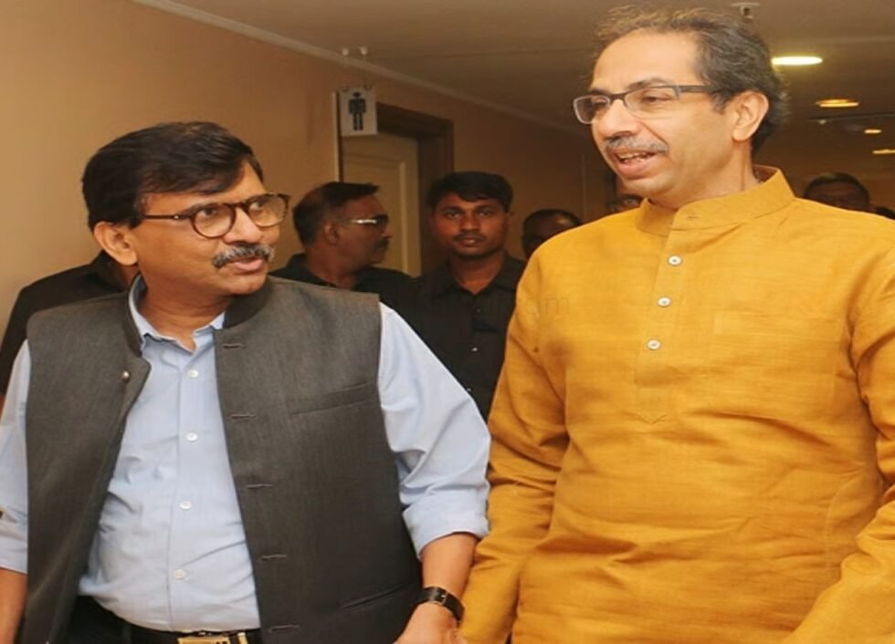 शिवसेना (UBT) में बगावत की अटकलें तेज, संजय राउत के बयान पर बढ़ा विवाद - RajneetiGuru.com