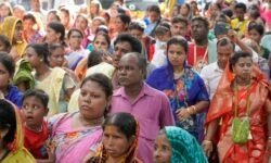 ₹3000 योजना का फॉर्म बना विवाद का कारण - RajneetiGuru.com