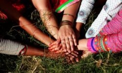 ग्रामीण महिलाओं के उद्यम बढ़ाने पर सरकार का जोर - RajneetiGuru.com
