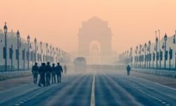 दिल्ली में तीन साल बाद अक्टूबर की सबसे ठंडी सुबह - RajneetiGuru.com